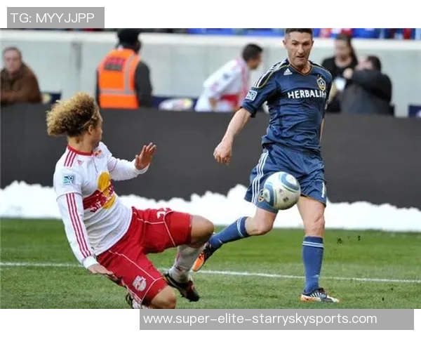 踢足球与打篮球的优劣比较探讨适合不同人群的运动选择分析